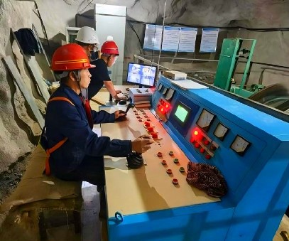 柳關(guān)欒盧鉛鋅礦｜地下基建全面攻堅，筑牢資源保障根基
